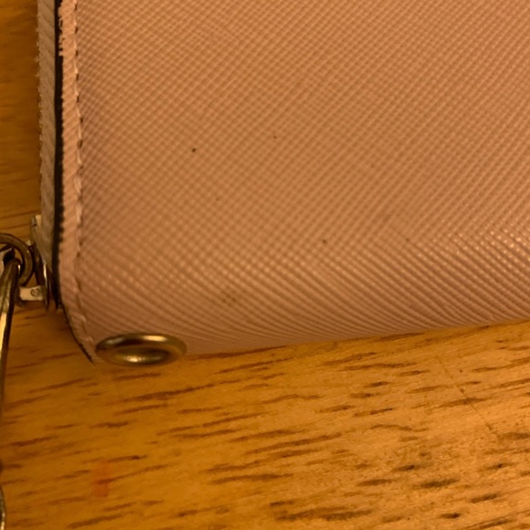 Michael Kors Pink Wristlet Wallet. - Picture 7 of 9